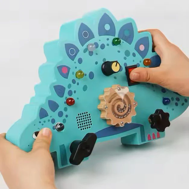 Jeu Montessori Busy Board - Stégosaure: ludo-éducatif et amusant! – Image 4